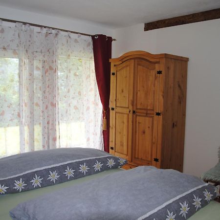 Aparthaus Am Walde & Appartement Sonnenseite بارثولومابيرغ المظهر الخارجي الصورة